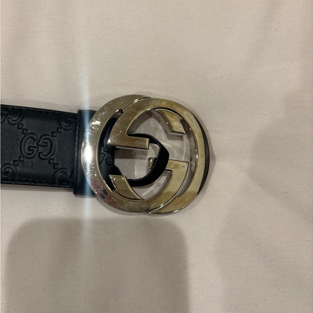 Gucci Black Embossed Belt with Shiny Silver Logo Buckle size 90•36